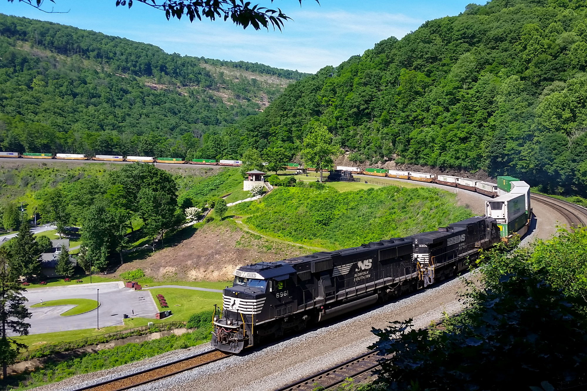Norfolk Southern Intermodal Train – Horseshoe Curve; Altoona, Pennsylvania