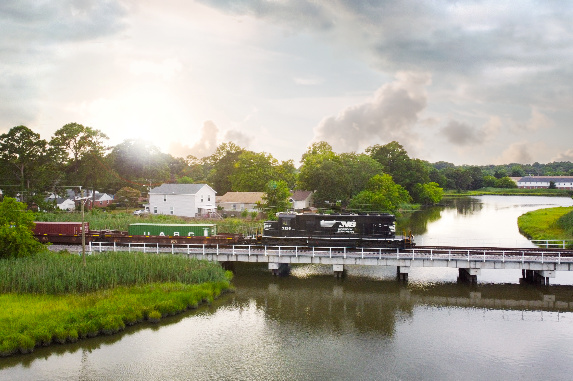 Norfolk Southern Intermodal Train – Elizabeth River Tributary; Portsmouth, Virginia