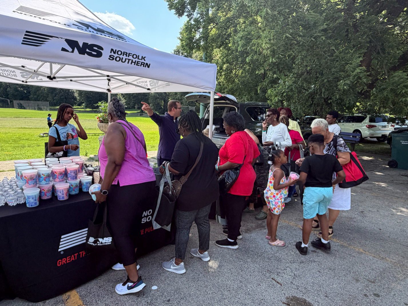 Norfolk Southern joins local partners for National Night Out in Chicago and Birmingham