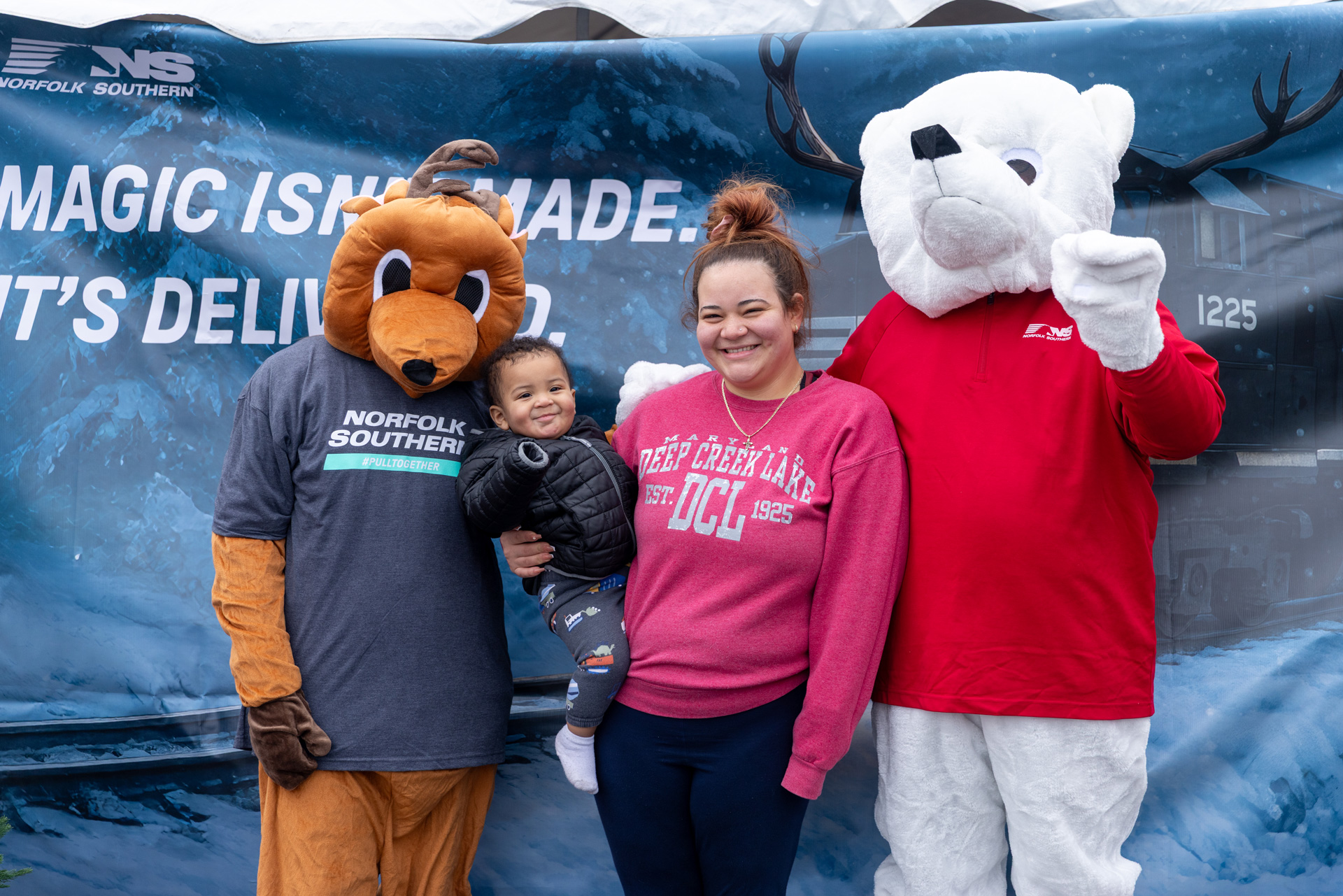 Spreading holiday cheer in Pittsburgh, one meal at a time