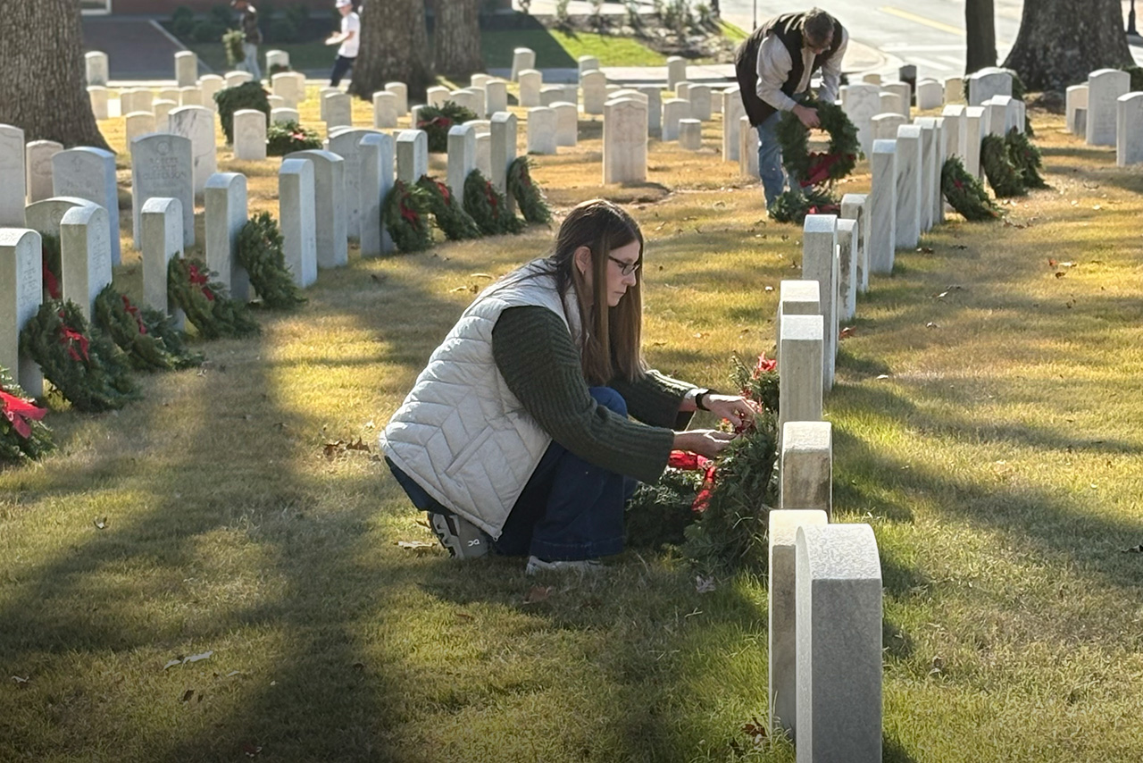 Honoring heroes with Wreaths Across America and J.B Hunt