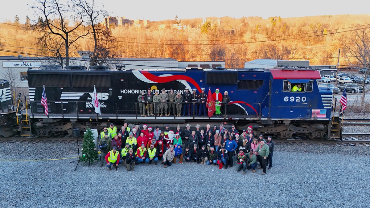 NS joins Amtrak and Toys for Tots to deliver holiday cheer across New York’s Capital Region