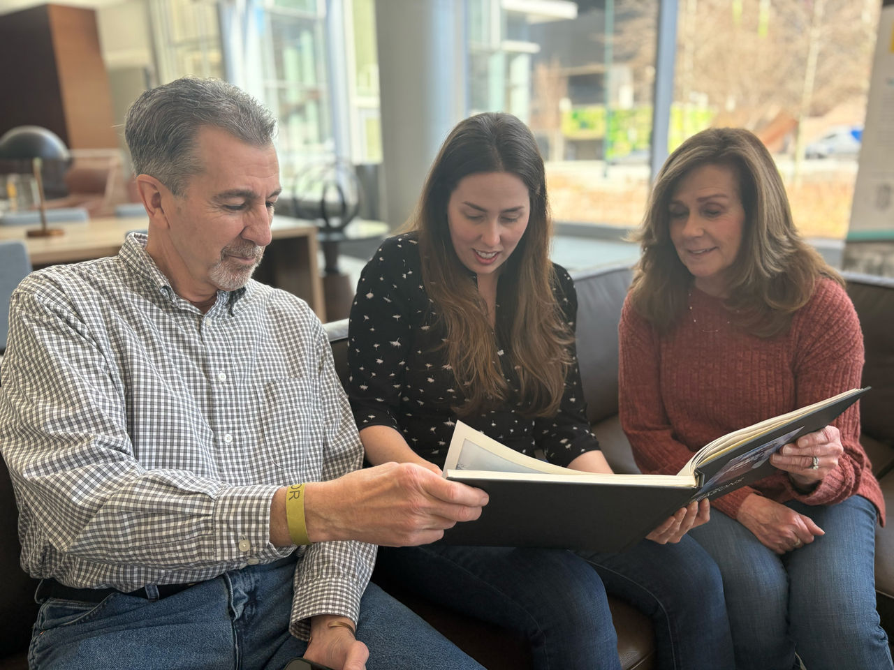 Katelyn Brammer with her parents