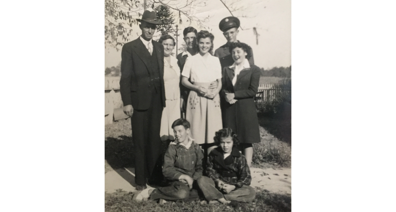 Eargle family circa 1945